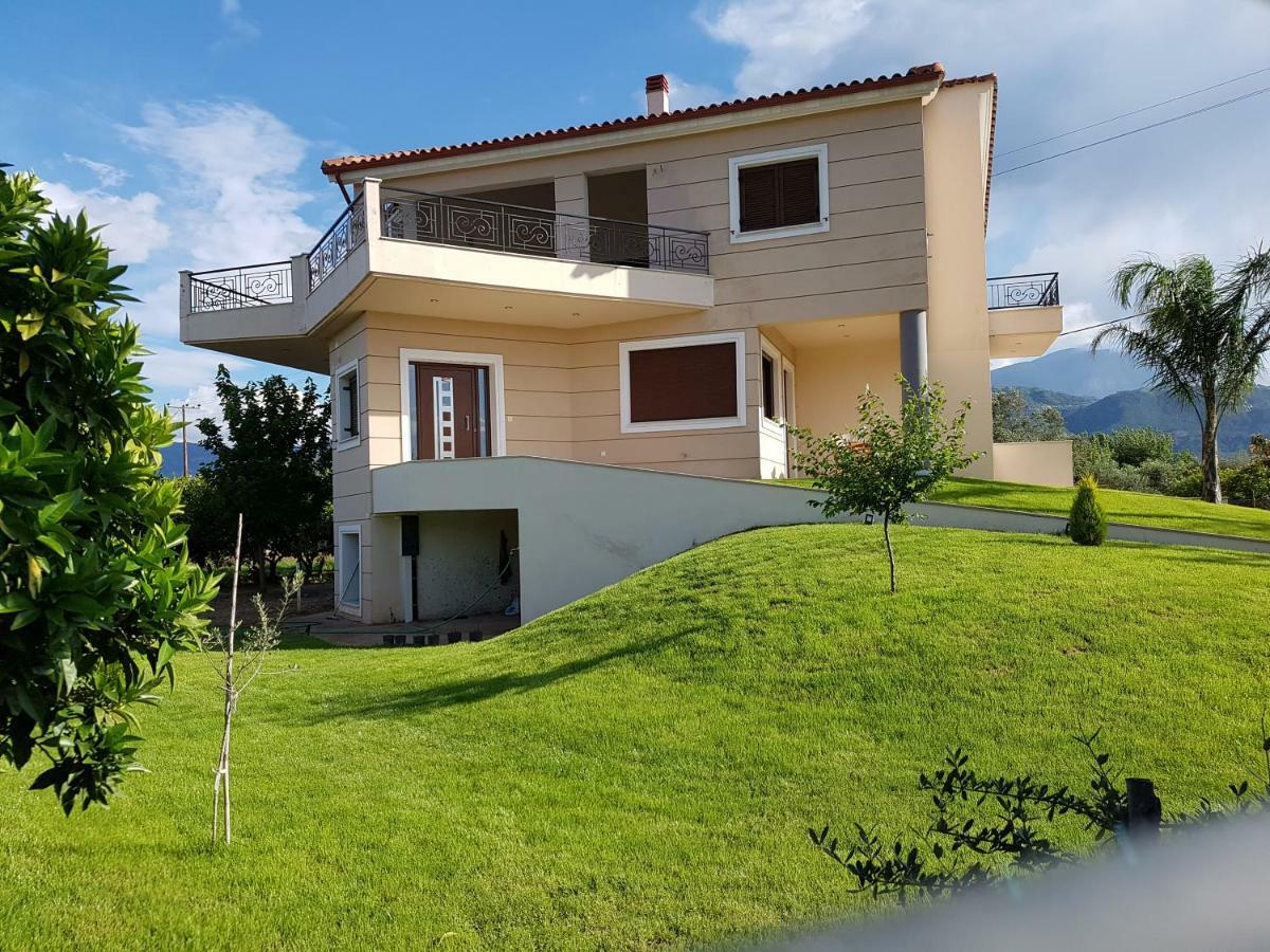 Dimitris Villa Aigio Exterior photo